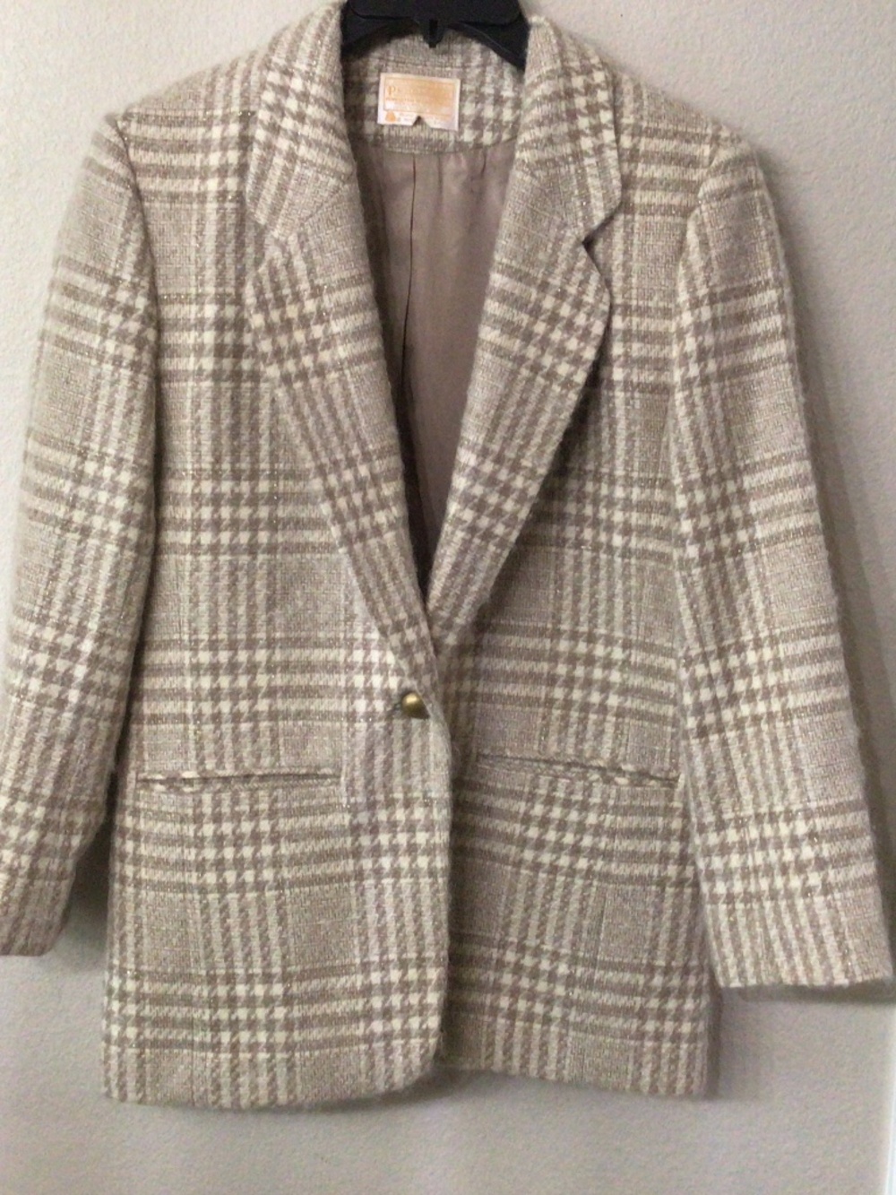 Vintage Pendleton 100% Virgin Wool blazer. Great shape. Size 6